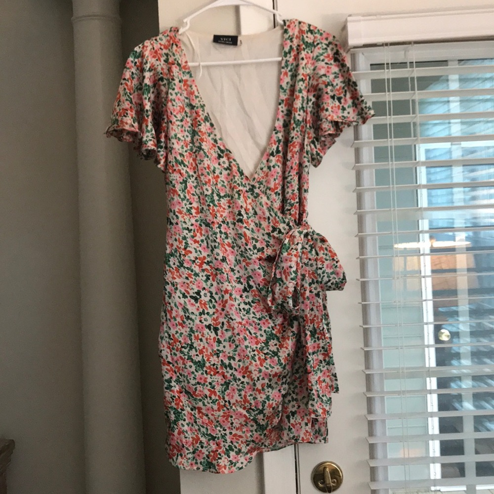 Vici Wrap Dress - Picture 2 of 3